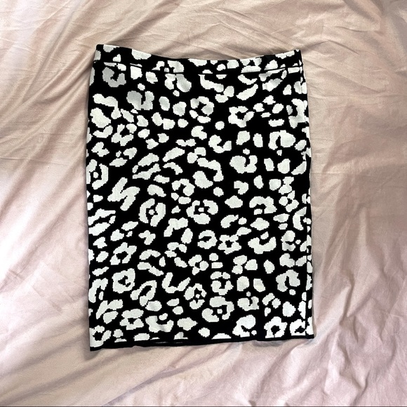 Eloquii Intarsia Sweater Skirt Size 18 Plus Size Animal Print - Picture 2 of 6